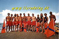 KLIK for stort foto af kystlivredderholdet fra Sttteforeningen Kystlivredning i Nordjylland ssonen anno 2001 (362 Kb)